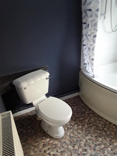 Replacement bathroom suite